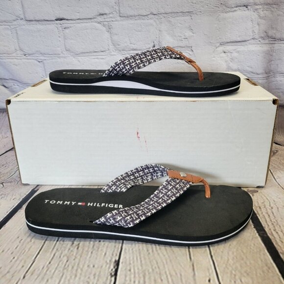 Tommy Hilfiger Women's Cazidine Flip Flop Sandals - Picture 4 of 6